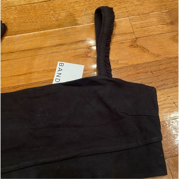 Bandier & Sincerely Jules✨. The Rue Ruffle Bra in Black - Picture 6 of 8
